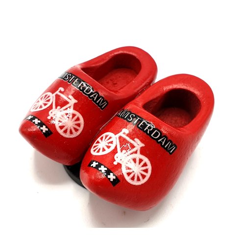 Woodenshoe magnet 4cm Red  with bicycle