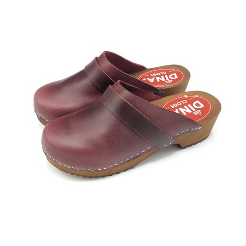 DINA DINA nubuck clogs Bordeaux Red