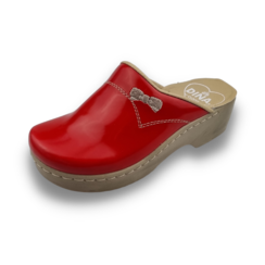 PU clogs  - Shiny red with embroidery