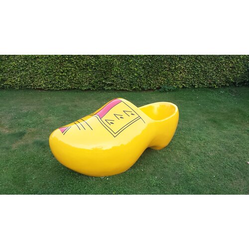 Giant woodenshoe 220cm