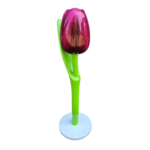 Tulips table display with tulip keyhangers and magnets