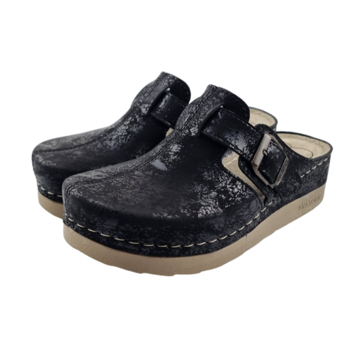 DINA PU clogs  -  Black with buckle