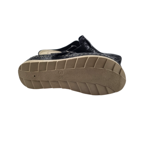 DINA PU clogs  -  Black with buckle