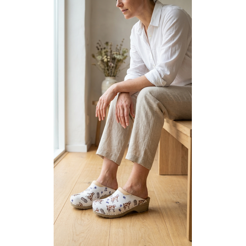 DINA Medical clogs - brown cow tulip can - Dina