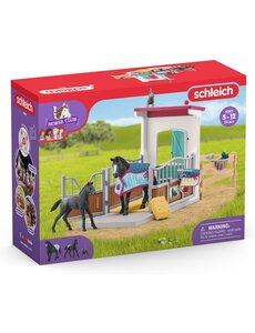 Schleich 42611 - Paardenbox met merrie en veulen