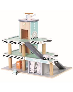  Studio Circus Garage met wasstraat