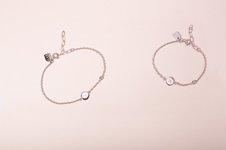 Galore circle & diamond bracelet // petite silver