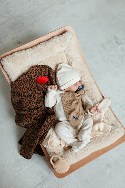 Atelier Pomme towel huge leopard // bisous