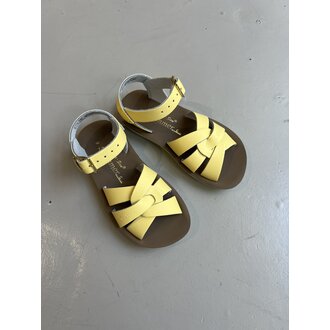 Salt Water Sandals swimmer youth // butter yellow