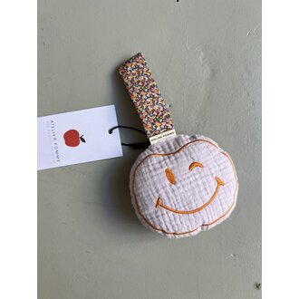 Atelier Pomme pacifier cloth // pomme lucky lila