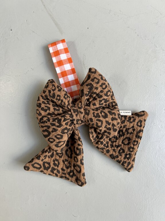 Atelier Pomme put a bow on it // leopard