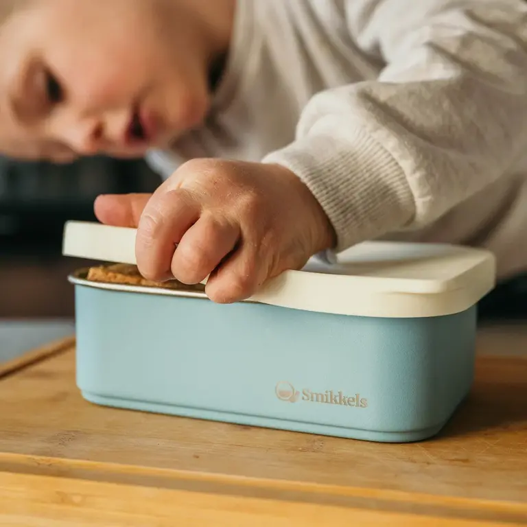 Smikkels lunchbox met siliconen deksel 900 ml // blauw