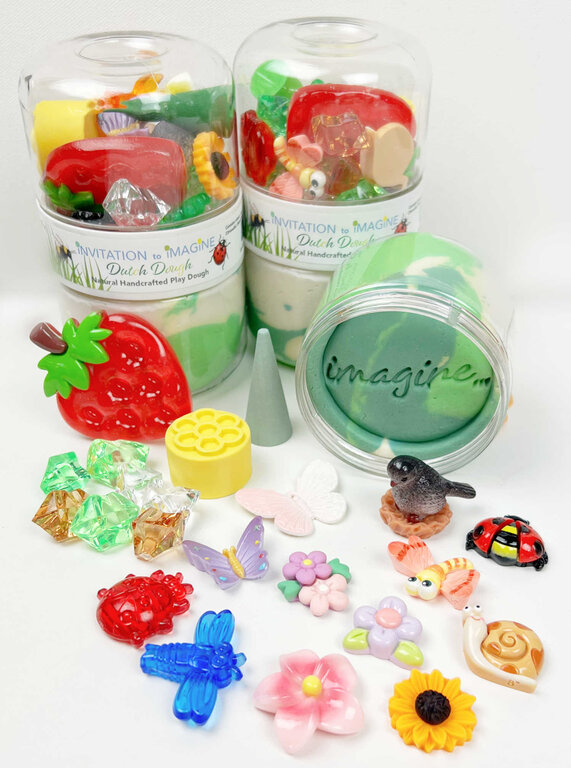 invitation to imagine play pot // the garden
