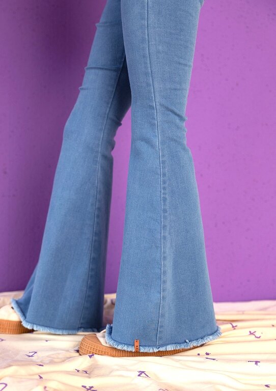 Nixnut denim flared //  jeans