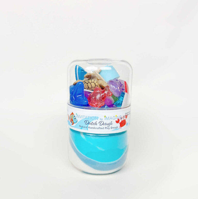 invitation to imagine play pot // the sea