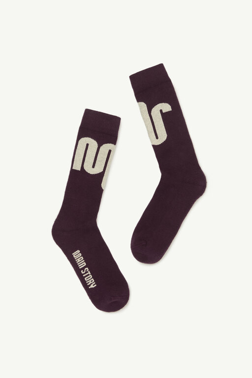Main Story socks // burgundy