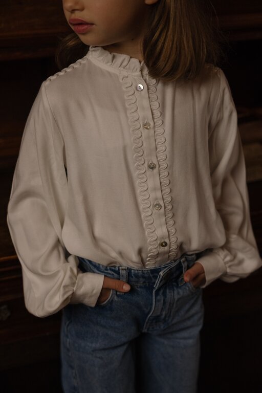 Charlie Petite noe blouse // off-white