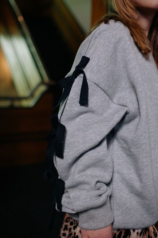 Call me Frankie bow tie sweater // grey