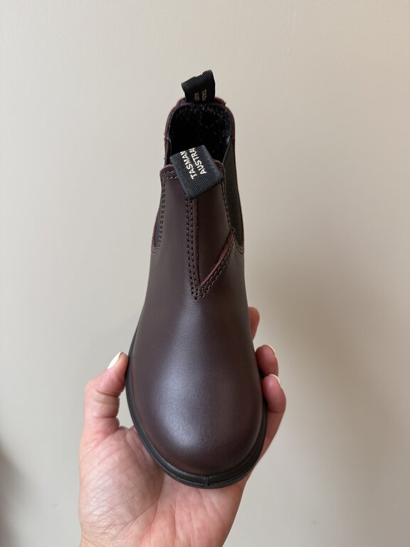 Blundstone kids // shiraz