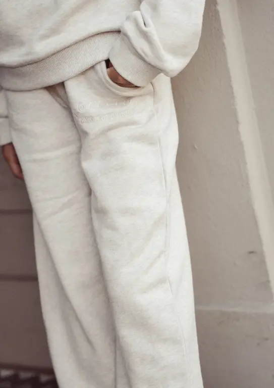 Two You Label cozy club pants straight // oat