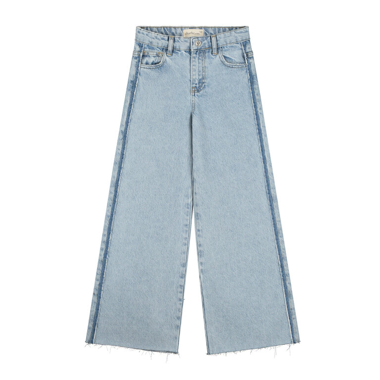 Charlie Petite olive jeans // light snow wash