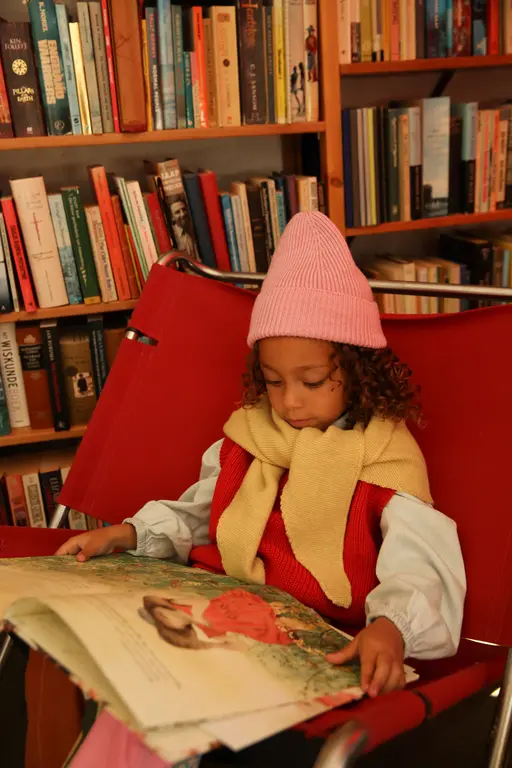 hvid triangle scarf josephina // light yellow