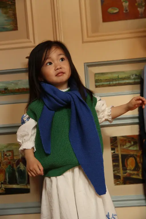 hvid triangle scarf josephina // cobalt blue