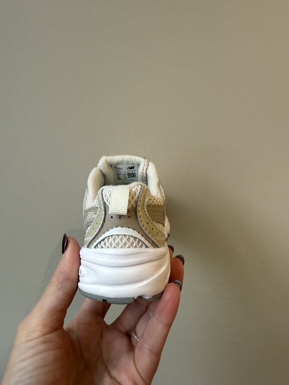 New Balance 530 kids bungee lace // linen / stoneware