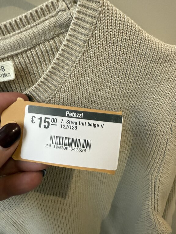 Preloved 7. Sfera trui beige // 122/128