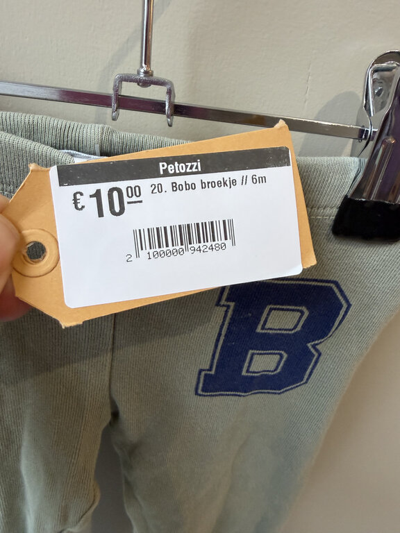 Preloved 20. Bobo broekje // 6m