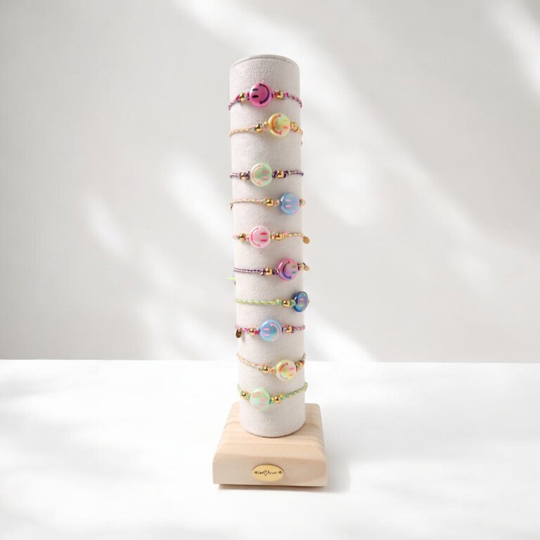 LOVEissue bracelet // happy smiley pink/red