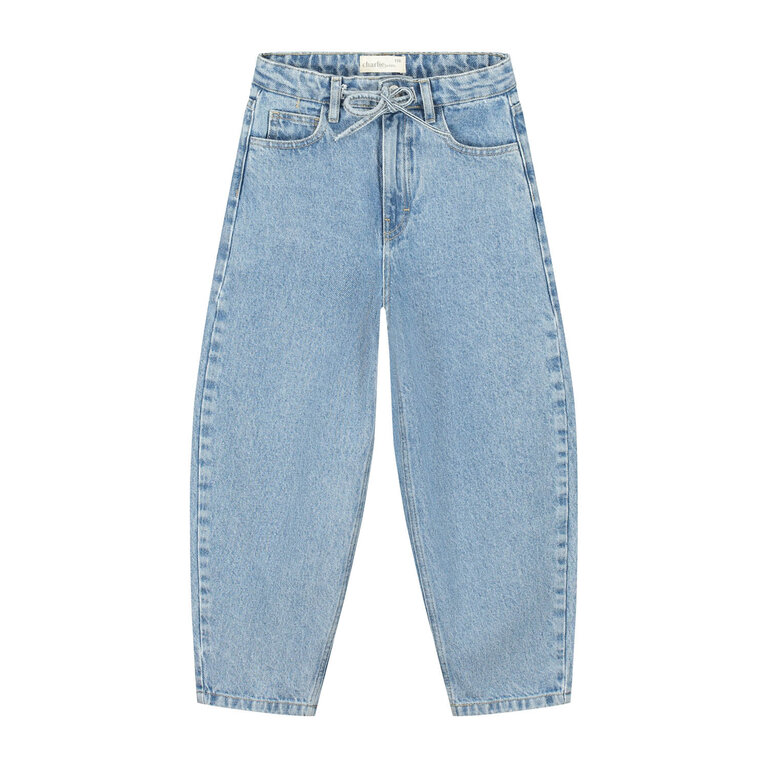 Charlie Petite pip baggy jeans // light snow wash