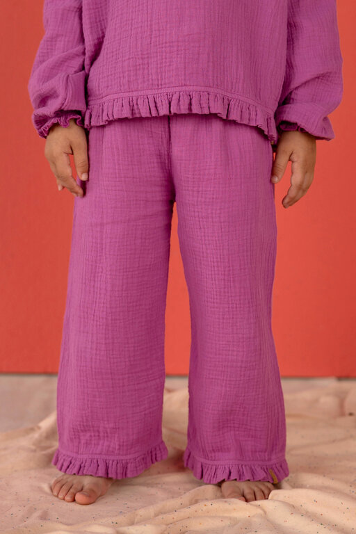 Nixnut yuk pants // lotus