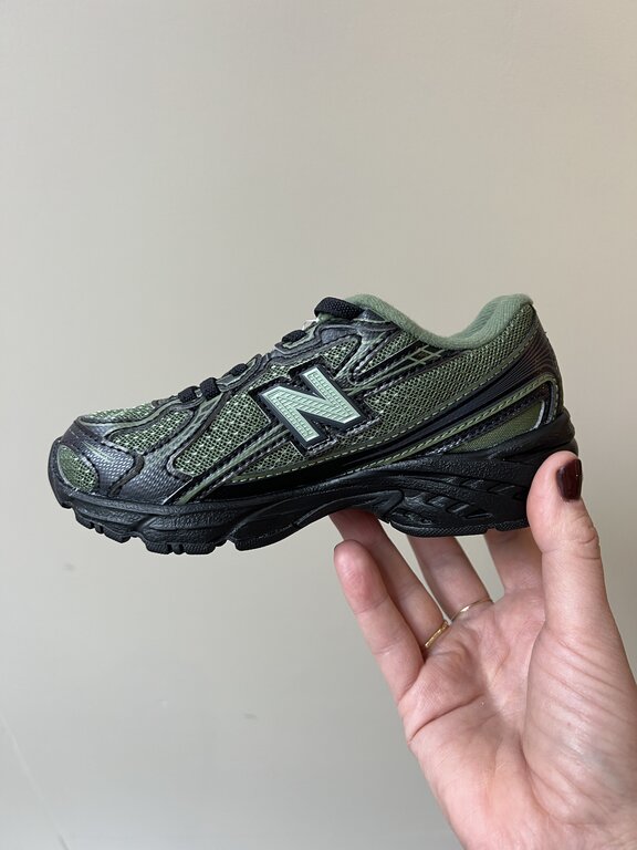 New Balance 740 kids // utility green/black