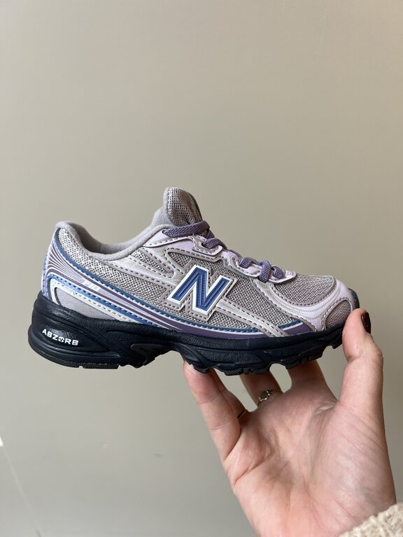 New Balance 740 kids // truffle salt/fairweather blu