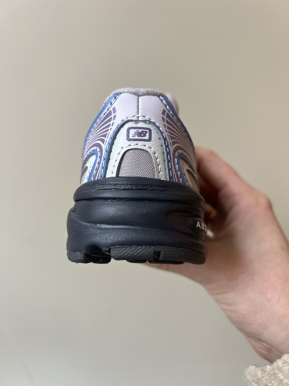 New Balance 740 kids // truffle salt/fairweather blu