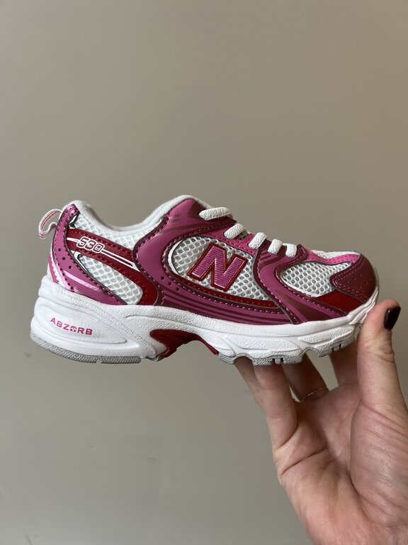 New Balance 530 kids // pink satin/shadow red