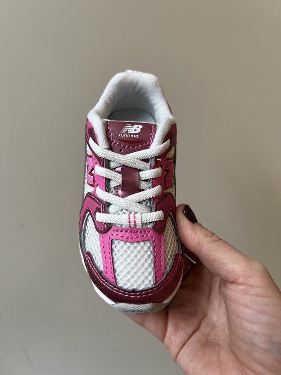 New Balance 530 toddler // pink satin/shadow red