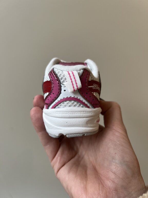 New Balance 530 toddler // pink satin/shadow red