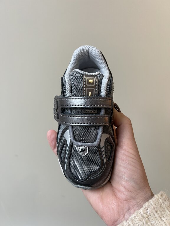 New Balance 1906 toddler // dark silver metallic