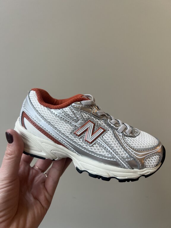 New Balance 740 kids bungee lace // silver metallic / cinnamon