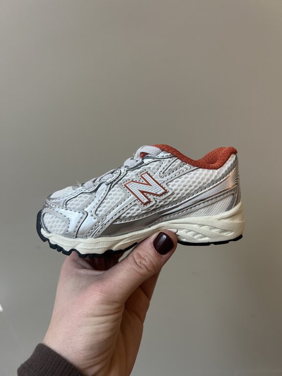 New Balance 740 toddler bungee lace // sillver metallic / cinnamon