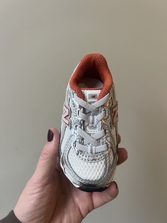 New Balance 740 toddler bungee lace // sillver metallic / cinnamon