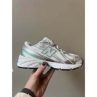 New Balance 740 teens // silver metallic / deep end