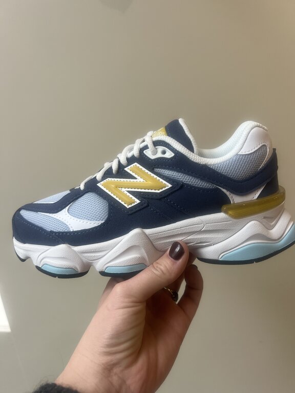 New Balance 9060 teens // vintage indigo/gold