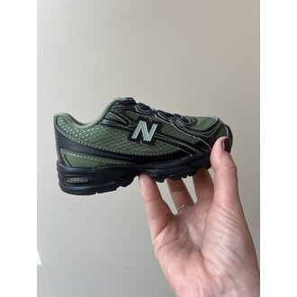 New Balance 740 toddler // utility green/black