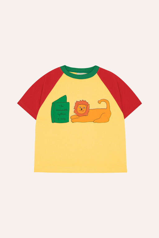 The Campamento reading lion tshirt // yellow