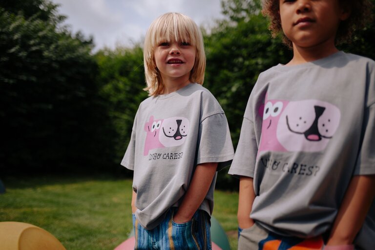 Daily Brat who cares t-shirt // ultimate grey