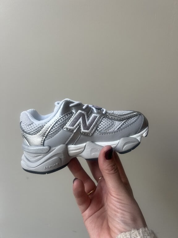 New Balance 9060 toddler // rain cloud/truffle salt