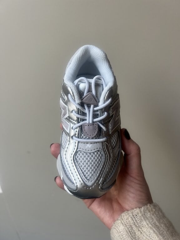 New Balance 9060 toddler // rain cloud/truffle salt